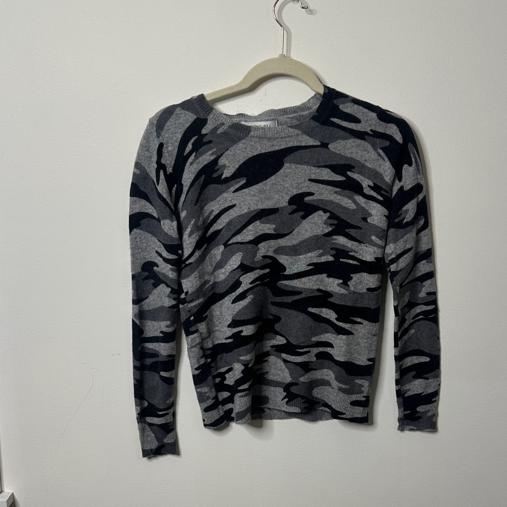 Ply 100% Cashmere Gray and Black Camouflage Sweater